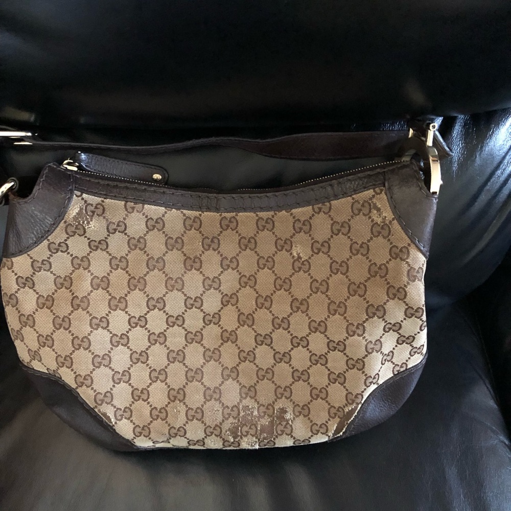 Gucci Handbag (Medium Sized)